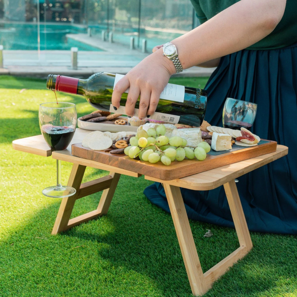 The Weekender - Foldable Picnic Table